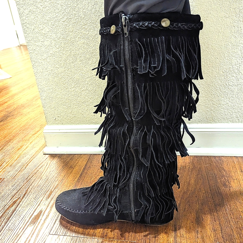 Black Moccocin Boots, size 7